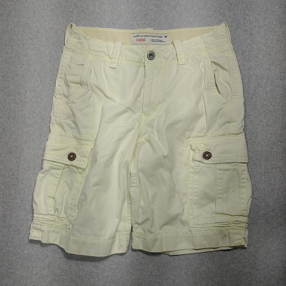 AMERICAN EAGLE Outfitters Mens Size 30 Neon Yellow 100% Cotton 10" Cargo Shorts - Picture 1 of 9